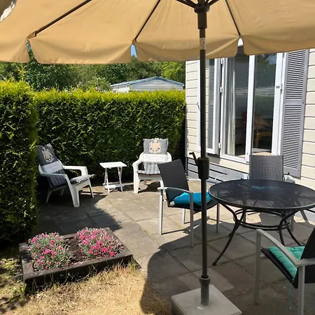 Bij De Zee 4 Personen Camping *
