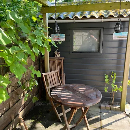 Bij De Zee 4 Personen Camping *