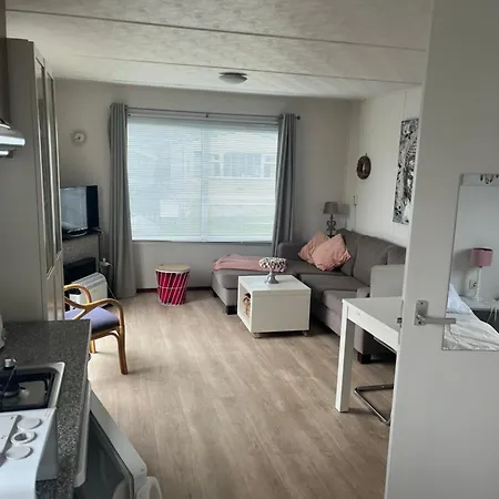 营地 Bij De Zee 4 Personen
