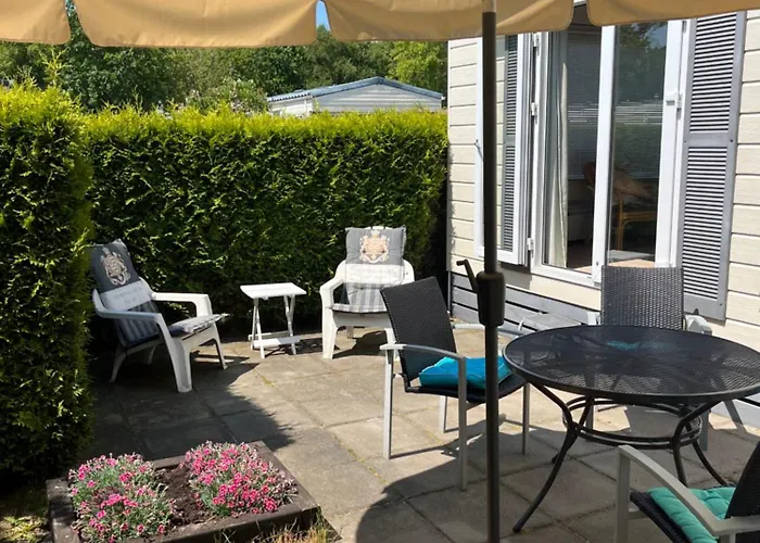 Bij De Zee 4 Personen Camping *