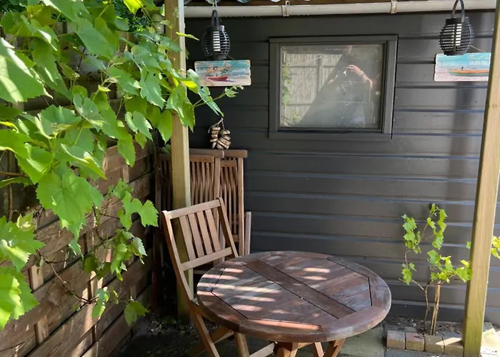 Bij De Zee 4 Personen Camping *